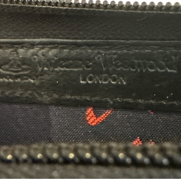 Vivienne Westwood Black Patent Leather Wallet Iconic Orb Excellent Condition - Picture 2 of 6